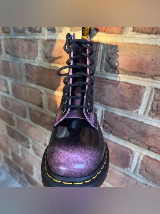 Dr.Martens Arcadia Distressed Leather Lace-Up Pink/Black Boots - Size 7 Women’s - Picture 2 of 6